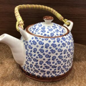 Théière – motif fleurs bleues